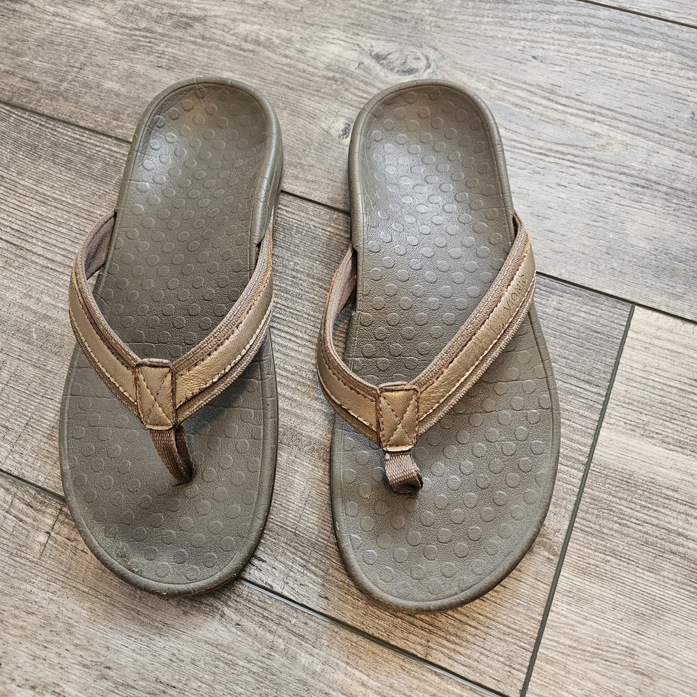 Vionic Brown Tan Sandals
